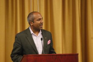 NYC Chief Digital Officer Sree Sreenivasan addresses student journalists at a lunchtime press conference.